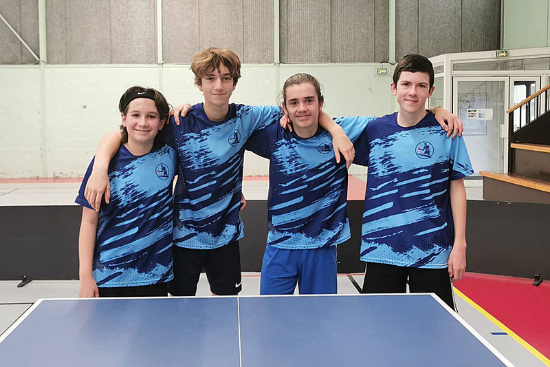 équipe jeunes tennis de table Parçay-Meslay